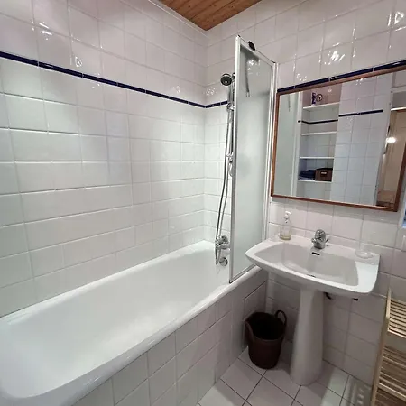 Appartement 3 Pieces, 4-6 Personnes, Parking - Fr-1-597-195 *