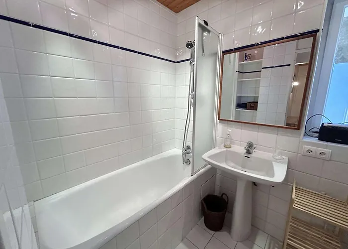 Appartement 3 Pieces, 4-6 Personnes, Parking - Fr-1-597-195 *